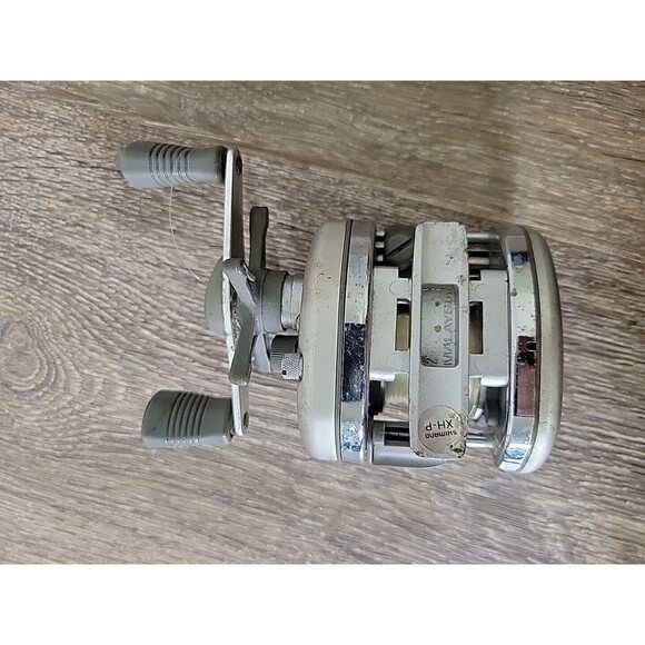 Shimano Cruzar CRZ 200 Fishing Reel 3 Bearing - PARTS OR REPAIR - Picture 6 of 13